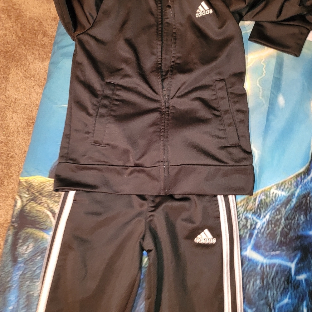 Tracksuits - Picture 2 of 2